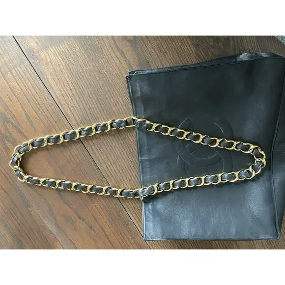 CHANEL 1994 VINTAGE BLACK 24K GOLD CHUNKY CHAIN CLASSIC CC LEATHER TOTE BAG - Picture 9 of 16